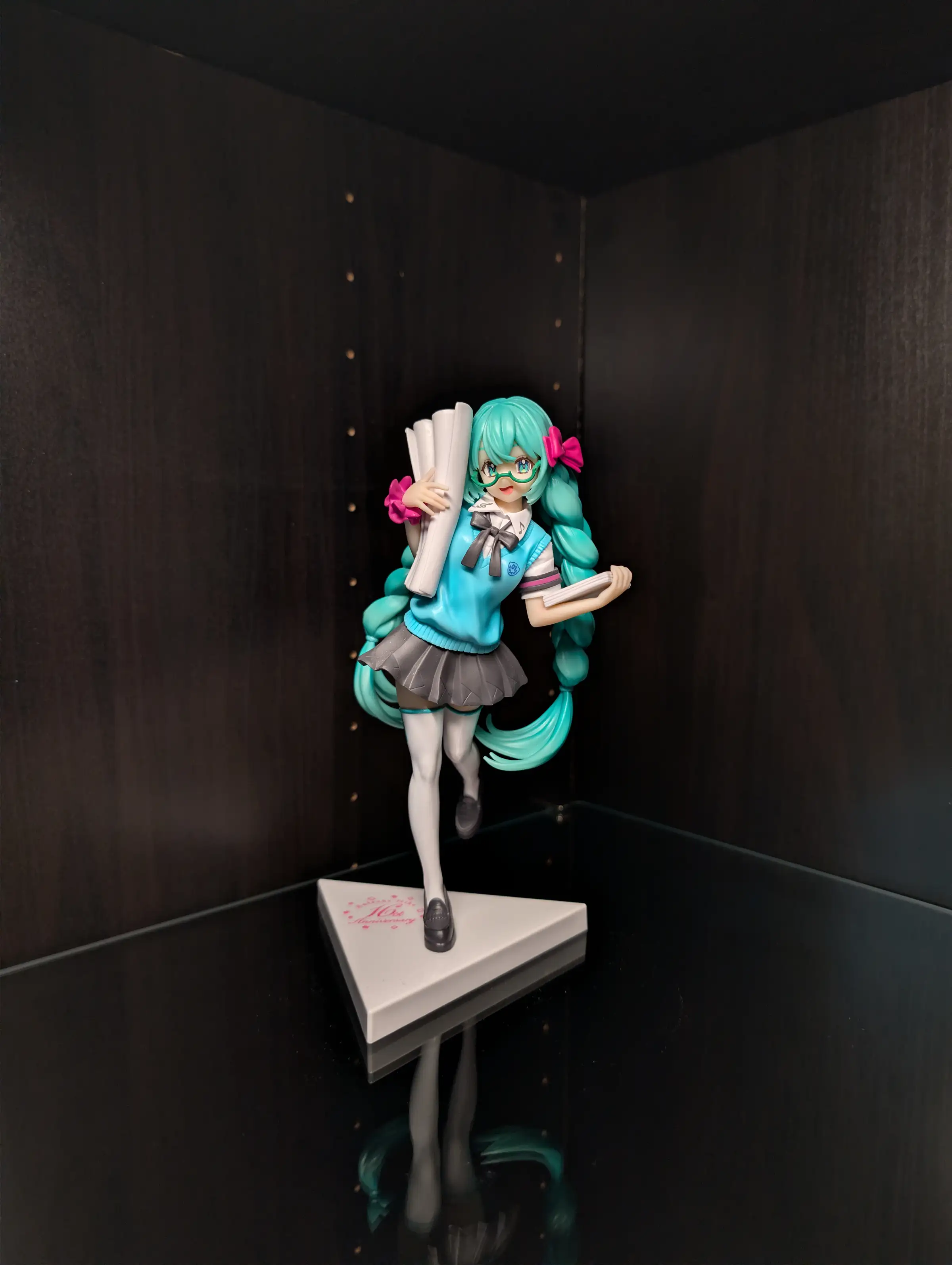 Image of figure 16th Anniversary Miku - Glasses